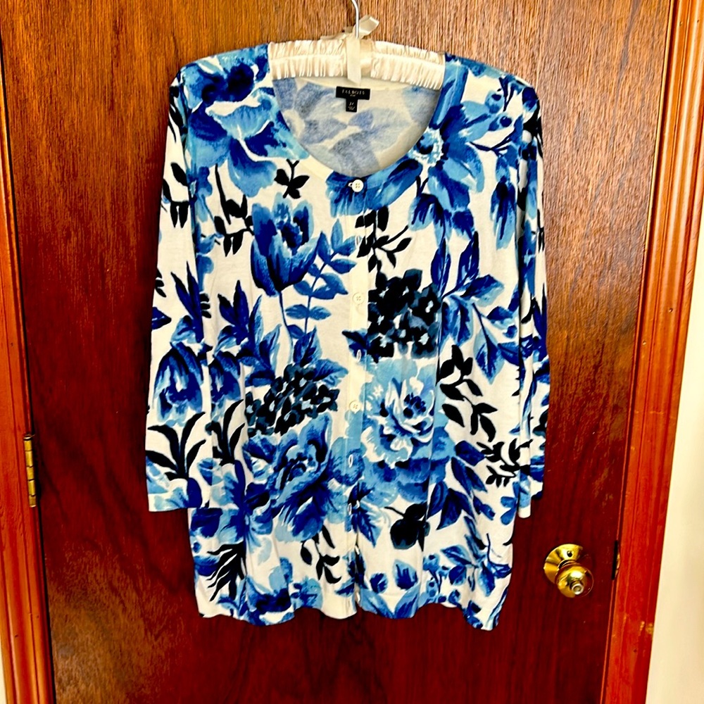 Talbots button down, blue & white floral print cardigan, 3/4 sleeves, sz 2X
